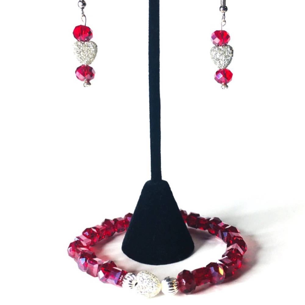 ❤️ NWT Crystal Heart Bracelet Earrings Jewelry Set